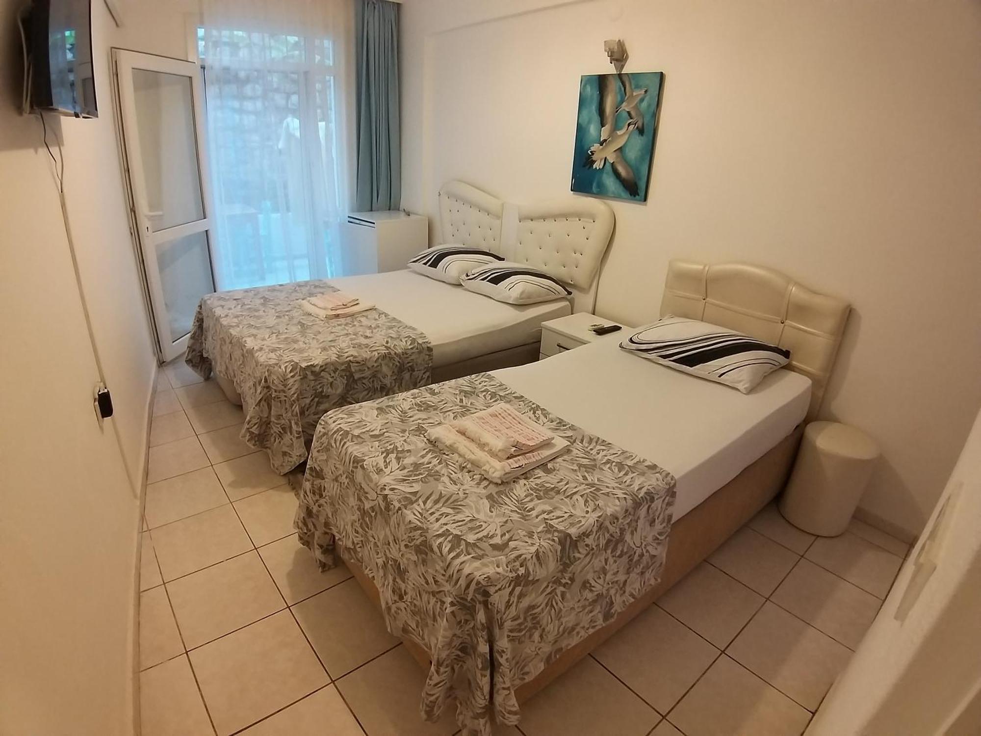 Beyaz Apart Pansiyon Cesme Bagian luar foto