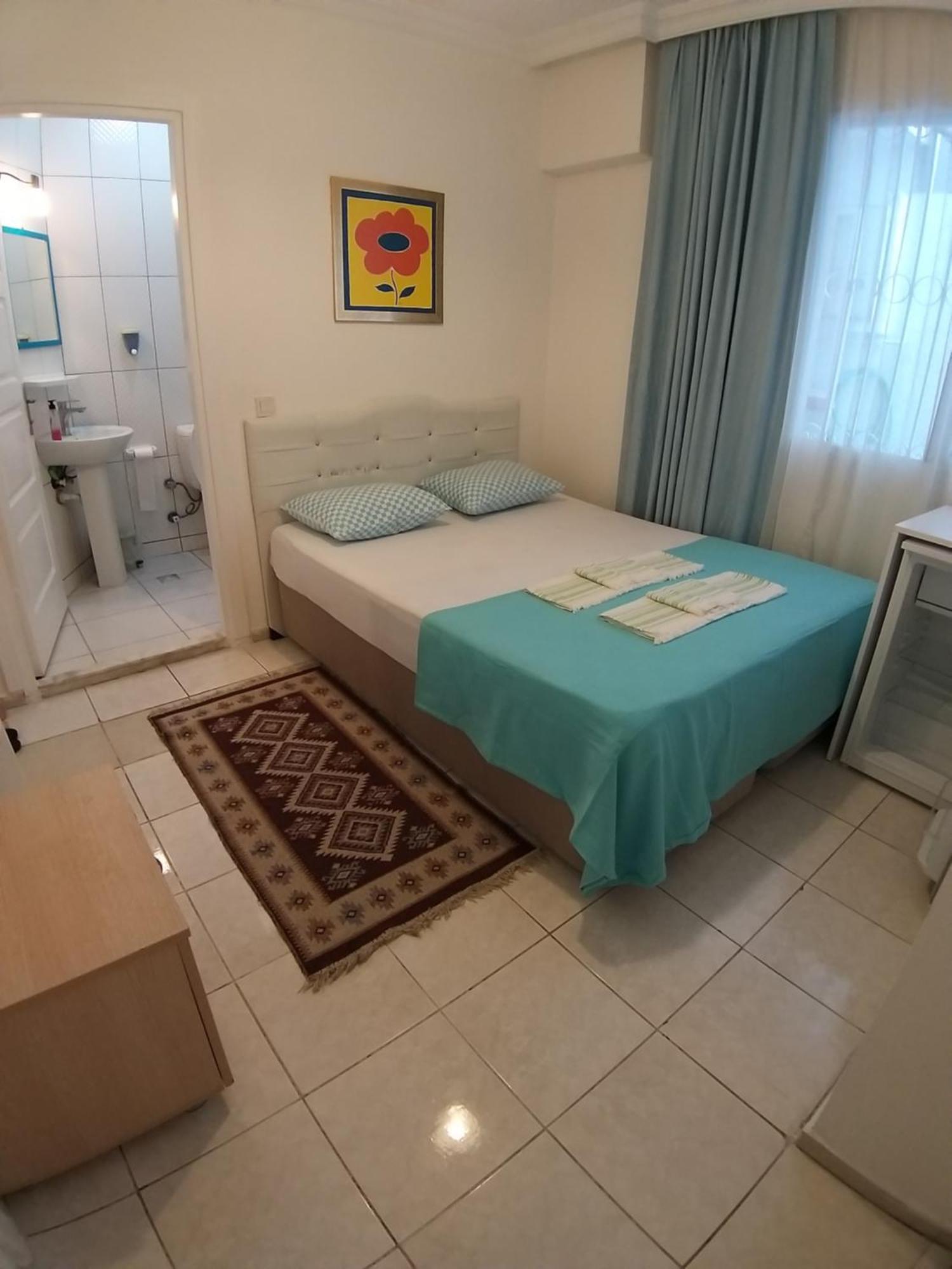 Beyaz Apart Pansiyon Cesme Bagian luar foto
